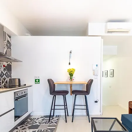 Wonderful Flat In Bonfim By Lovelystay 公寓