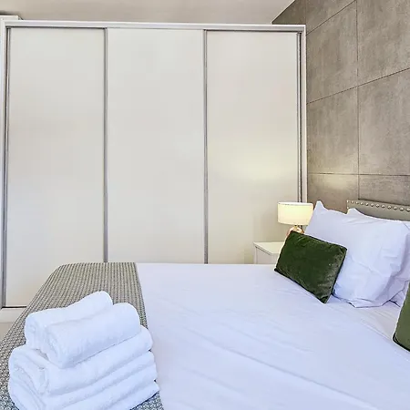 Lejlighed Wonderful Flat In Bonfim By Lovelystay *