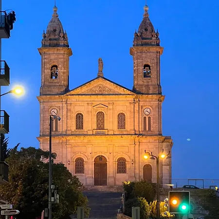 Wonderful Flat In Bonfim By Lovelystay *